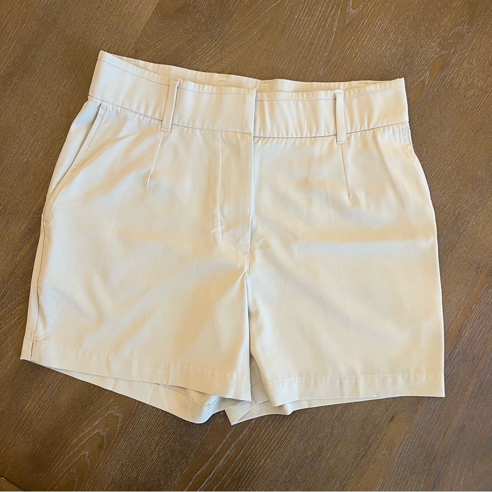 Nike Women's Dri-fit Golf Shorts - Picture 2 of 5